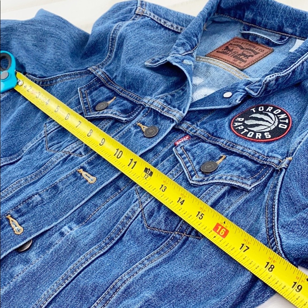 Levi's® NBA Denim Trucker Jacket Toronto Raptors - Picture 9 of 12